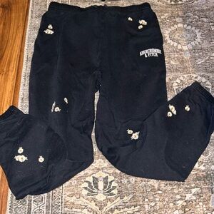 Abercrombie kids, black joggers with floral embroidery